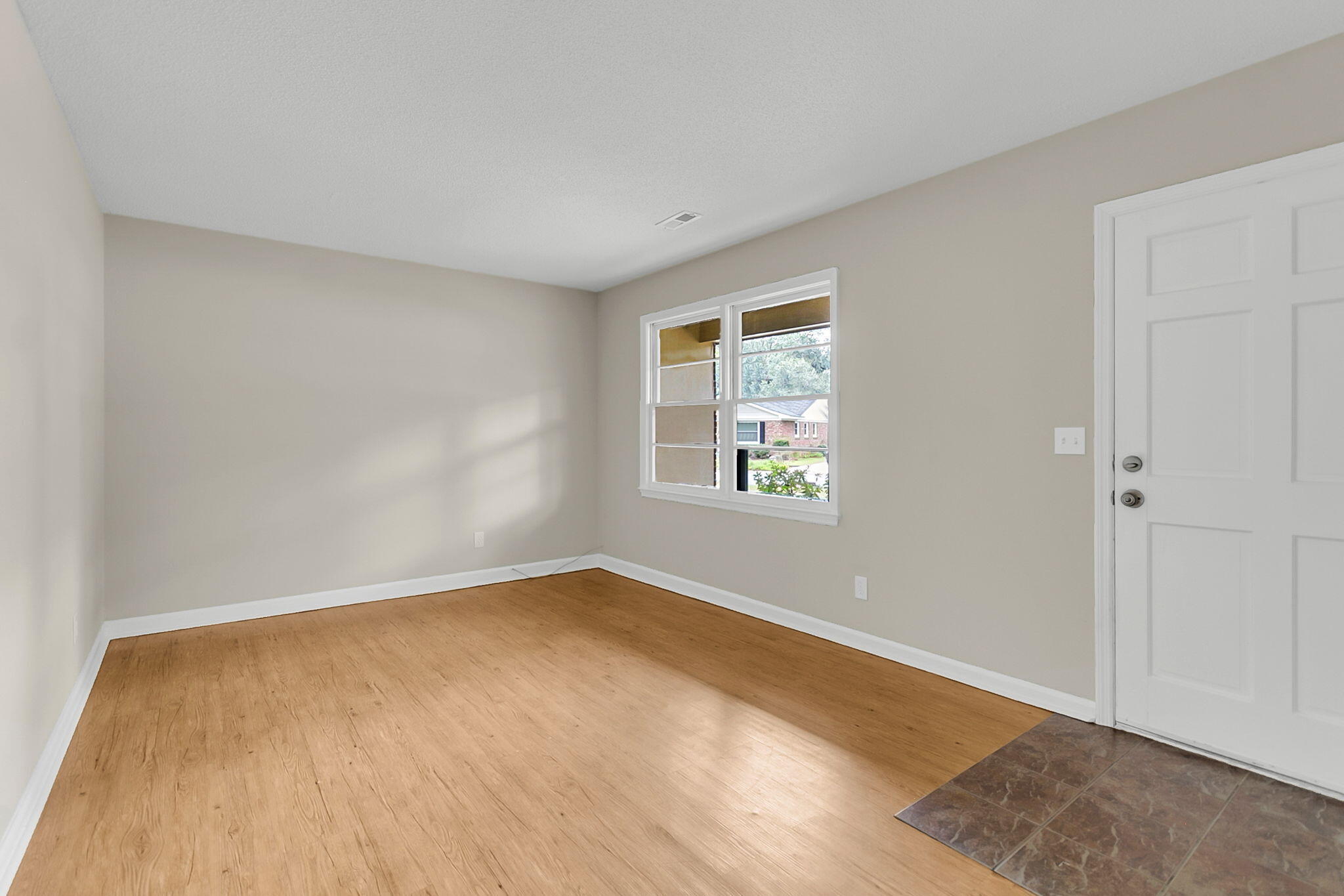 13 Rumson Road Goose Creek, SC 29445 - Photo 4 of 26 CREM - 13 Rumson-15