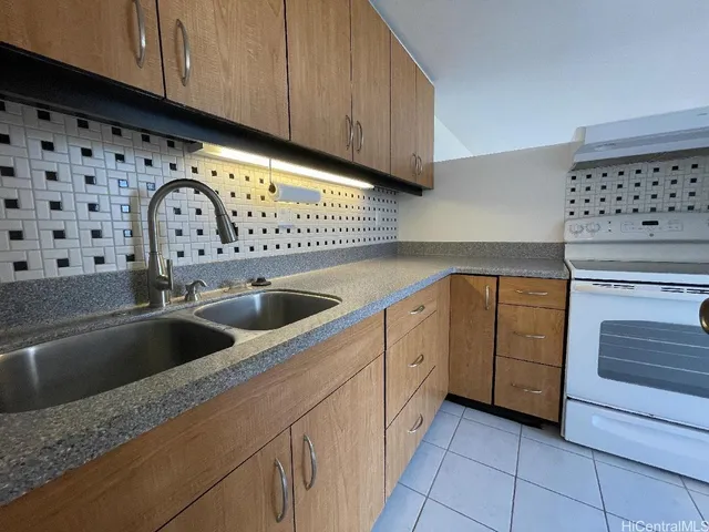 $1,995 | 1060 Kamehameha Highway, Unit 3306B, Pearl City, HI 96782