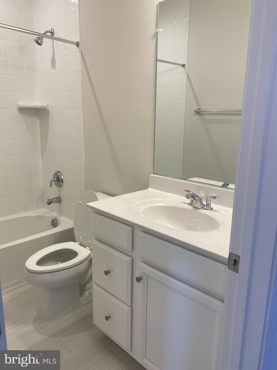 9878 Hopkins Loop Manassas, VA 20110 - Photo 6 of 29