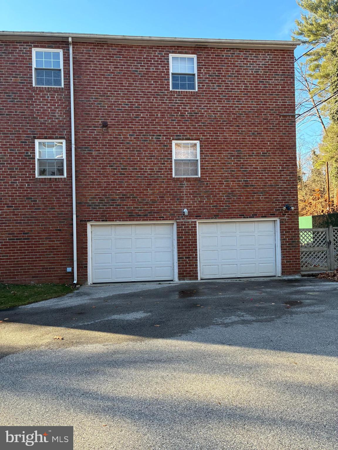 512 Stidman Drive, Unit D4 Springfield, PA 19064 - Photo 13 of 16 Garage