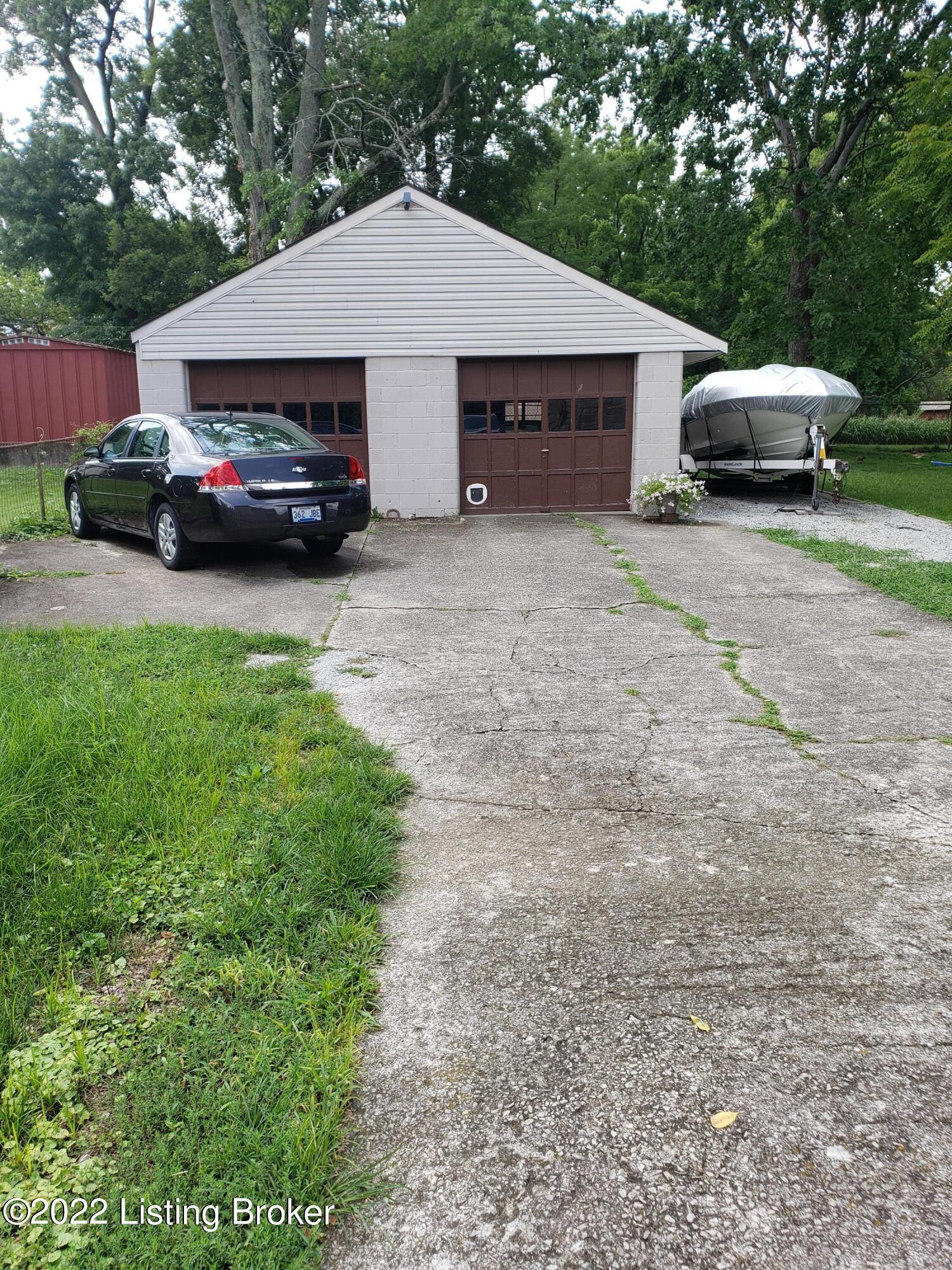 3624 Dell Road Louisville, KY 40299 - Photo 41 of 43 20220801_130346