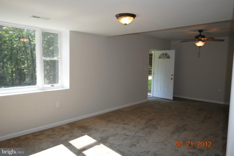 1700 South Timber Ridge Road Cross Junction, VA 22625 - Photo 11 of 30 Family Room