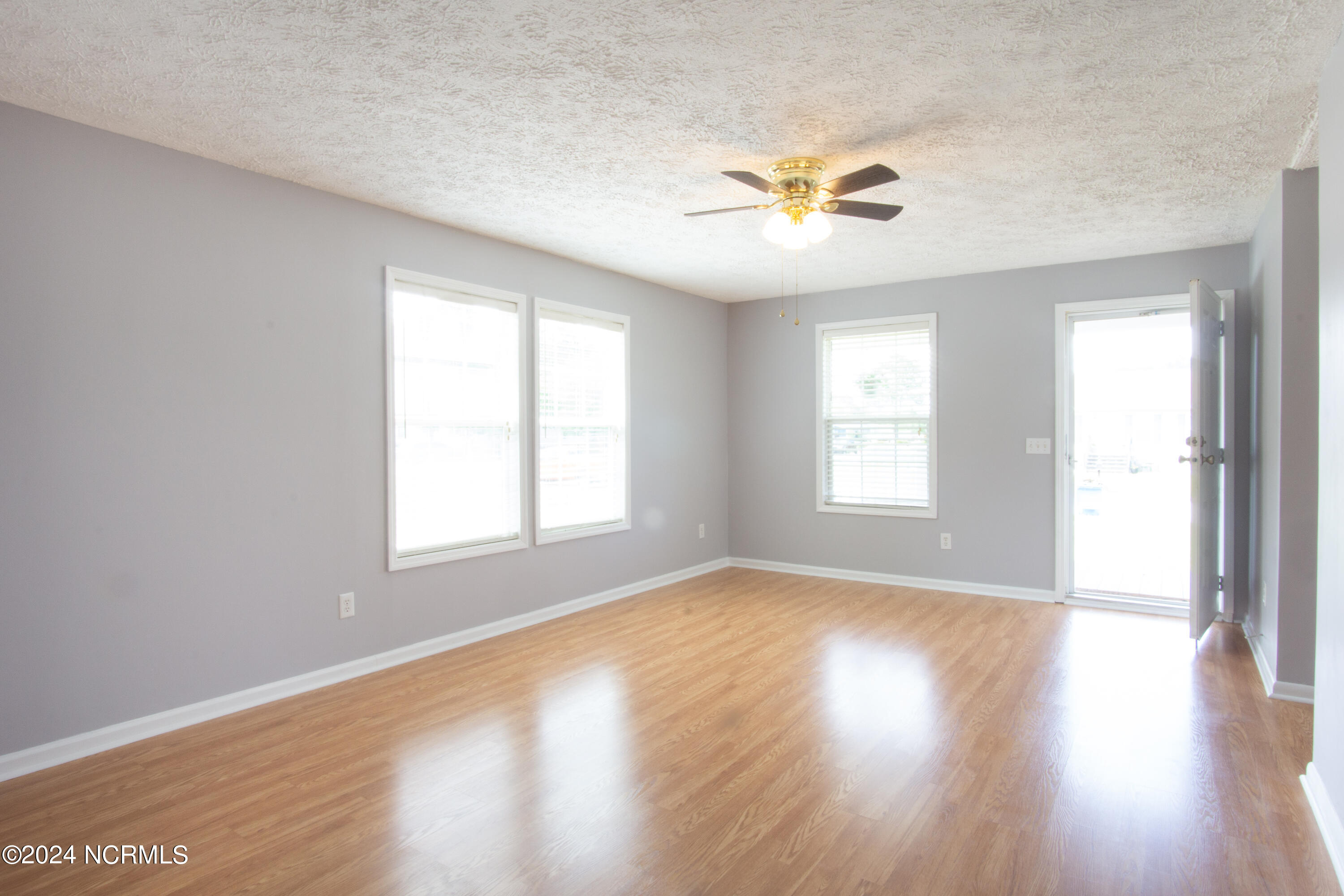 104 Myrtle Grove Road New Bern, NC 28562 - Photo 6 of 32 DSC04059