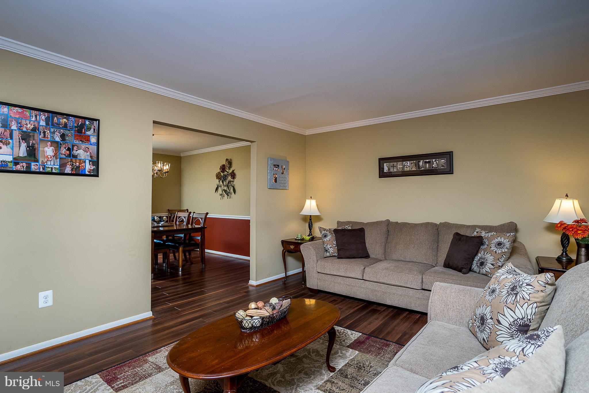 3425 Northwind Road Baltimore, MD 21234 - Photo 4 of 30 Living Room