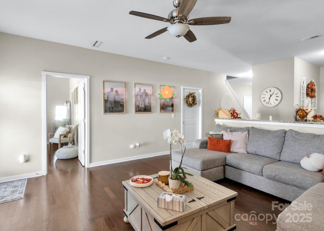 431 Battery Circle Lake Wylie, SC 29710 - Photo 13 of 33