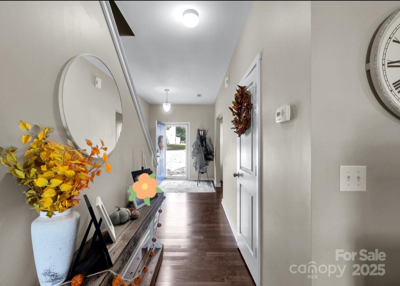 431 Battery Circle Lake Wylie, SC 29710 - Photo 18 of 33