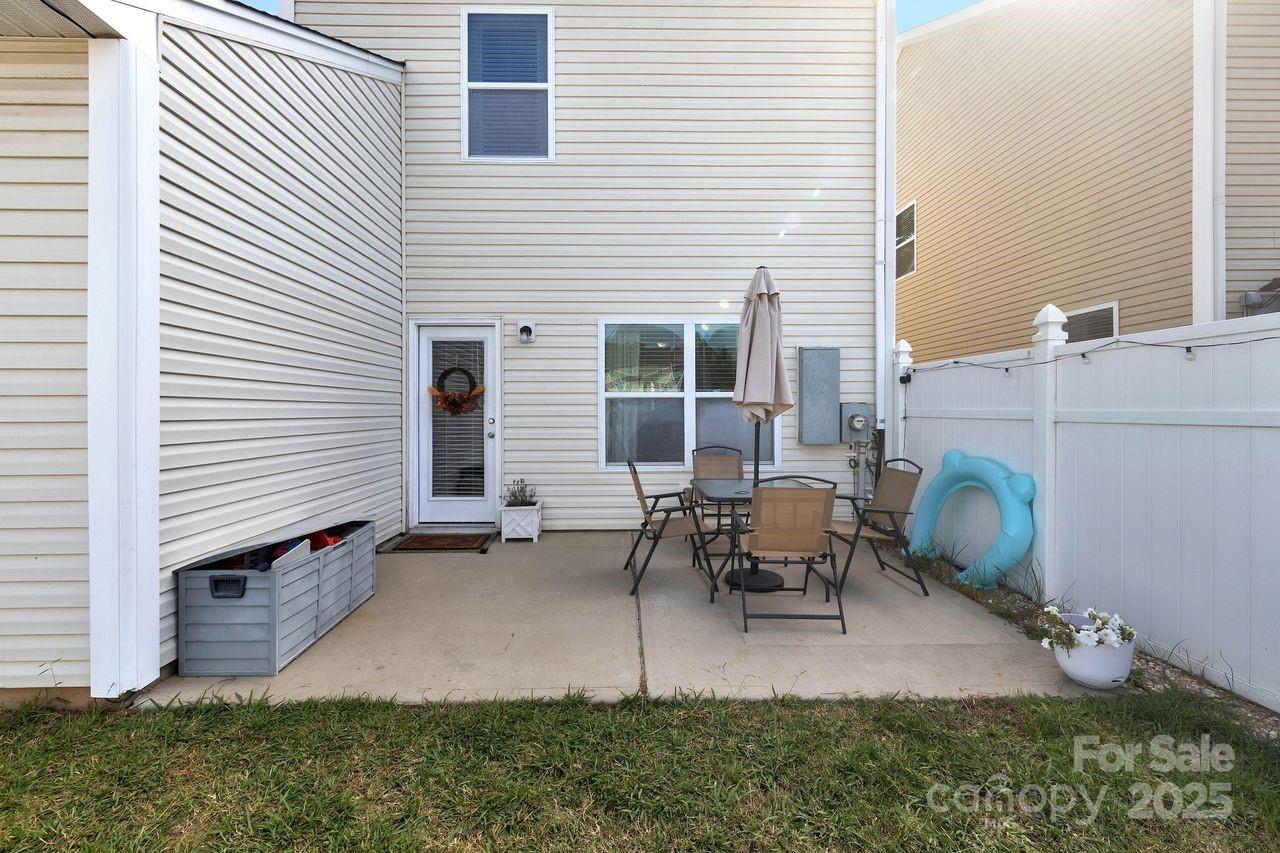 431 Battery Circle Lake Wylie, SC 29710 - Photo 31 of 33