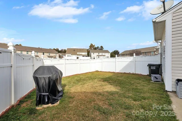 $330,000 | 431 Battery Circle, Lake Wylie, SC 29710