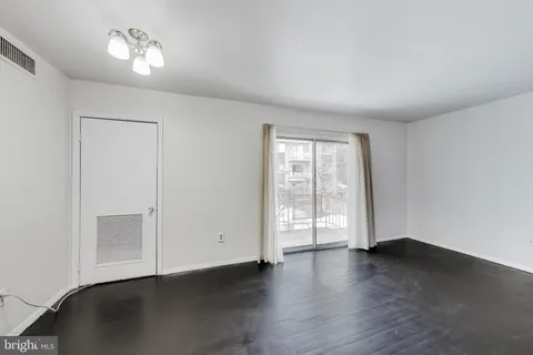 $245,000 | 7054 Eastern Avenue Northwest, Unit 204, Washington, DC 20012