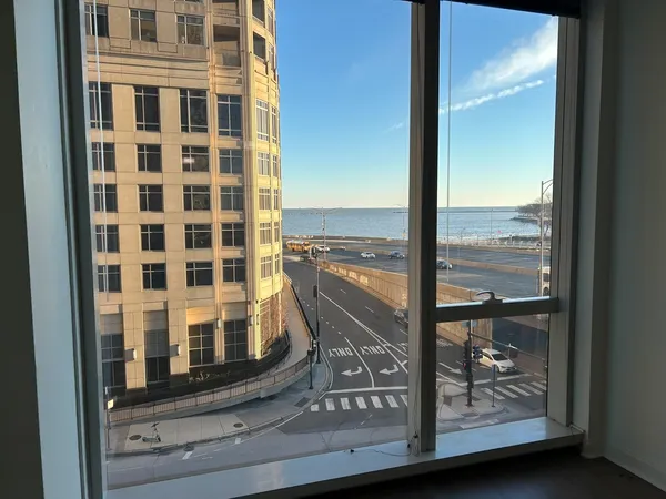 $2,805 | 500 North Lake Shore Drive, Unit 409, Chicago, IL 60611