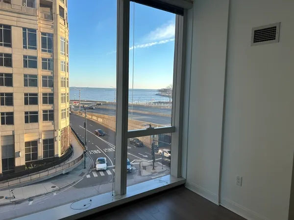$2,805 | 500 North Lake Shore Drive, Unit 409, Chicago, IL 60611