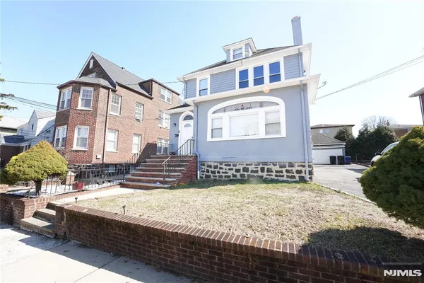 $2,900 | 804 Fairview Lane, Unit 2, Fort Lee, NJ 07024