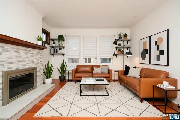 $2,900 | 804 Fairview Lane, Unit 2, Fort Lee, NJ 07024