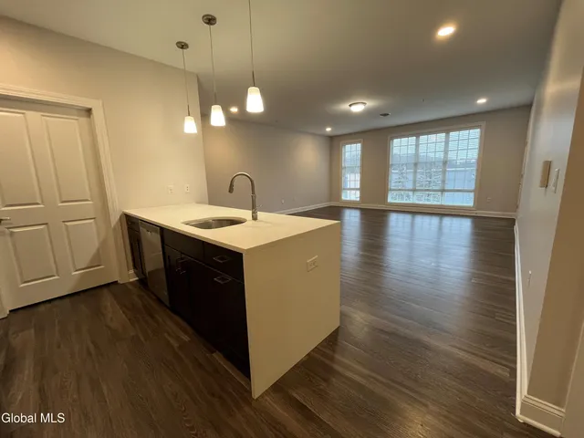 $2,192 | 130 Excelsior Avenue, Unit 303, Saratoga Springs, NY 12866