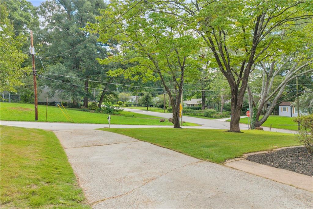 1993 Oak Valley Road Decatur, GA 30035 - Photo 25 of 26 Gallery Image 25