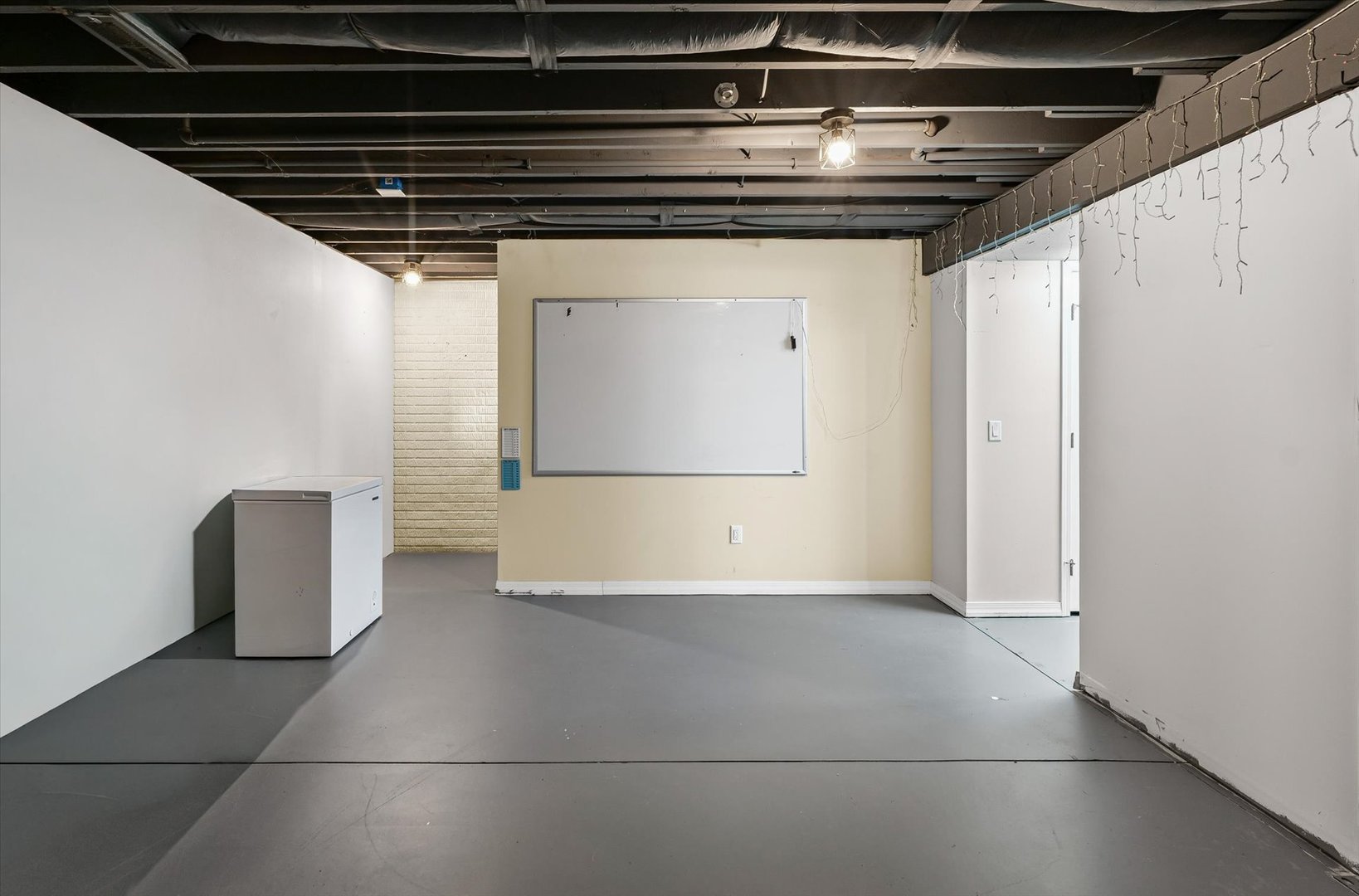 3725 Boulder Ridge Drive, Unit E Champaign, IL 61822 - Photo 23 of 30 a view of an empty room