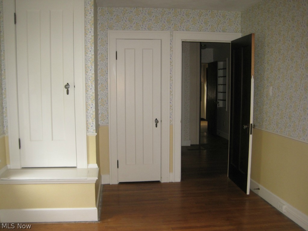 2516 Ashurst Road University Heights, OH 44118 - Photo 13 of 15
