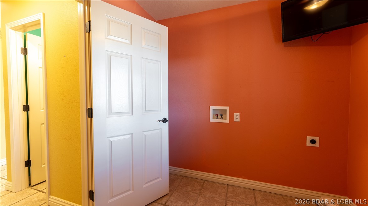 46 Watkins Road Camdenton, MO 65020 - Photo 52 of 60 Laundry room on main level