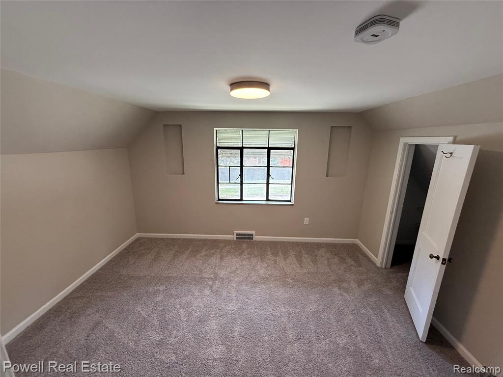 70 Mohawk Road Pontiac, MI 48341 - Photo 18 of 24