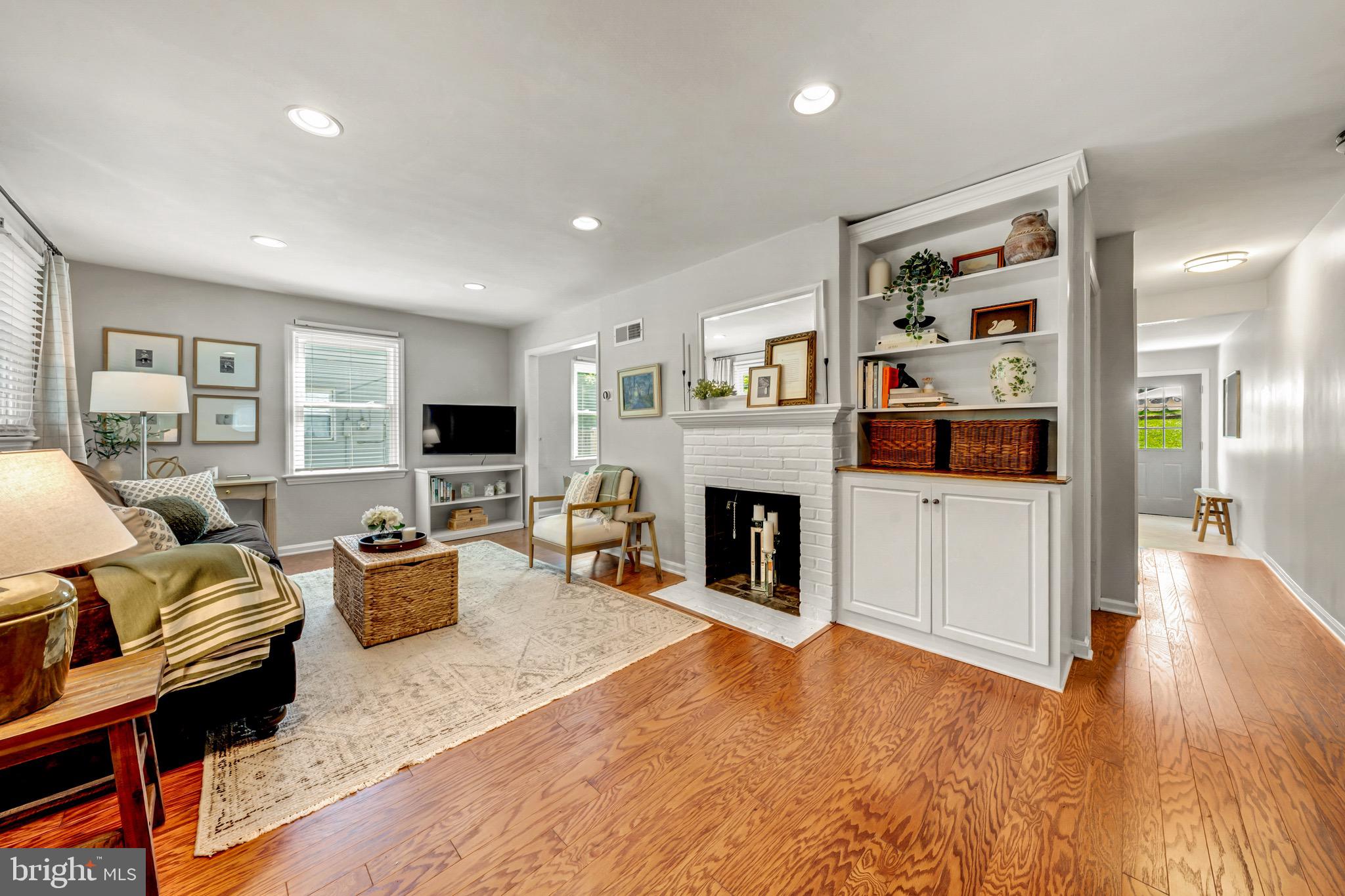 3144 Holloway Road Falls Church, VA 22042 - Photo 3 of 34