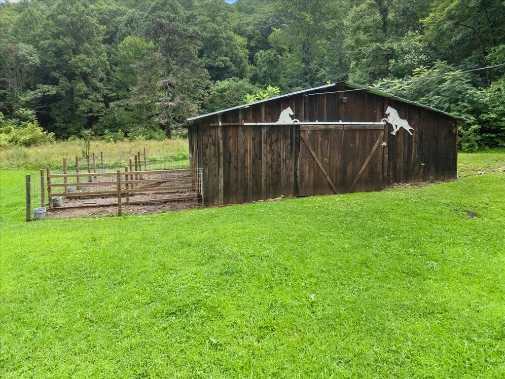 1079 Nicks Creek Road Atkins, VA 24311 - Photo 39 of 68 Gallery Image 39