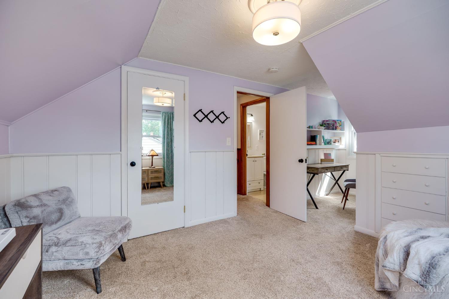 33 Hadley Road Greenhills, OH 45218 - Photo 22 of 38
