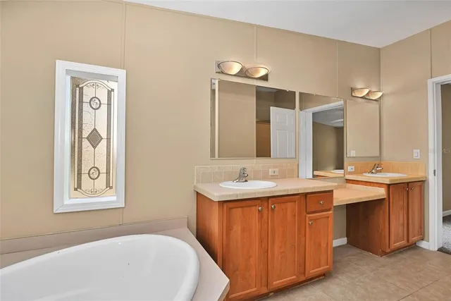 $319,500 | 18546 Northeast 5th Terrace Road, Citra, FL 32113