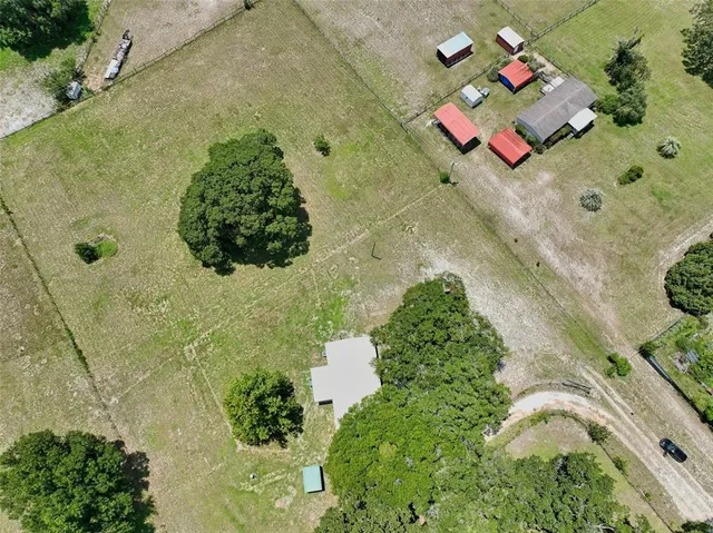 $319,500 | 18546 Northeast 5th Terrace Road, Citra, FL 32113