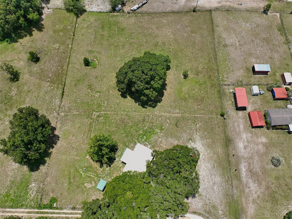 18546 Northeast 5th Terrace Road Citra, FL 32113 - Photo 3 of 30