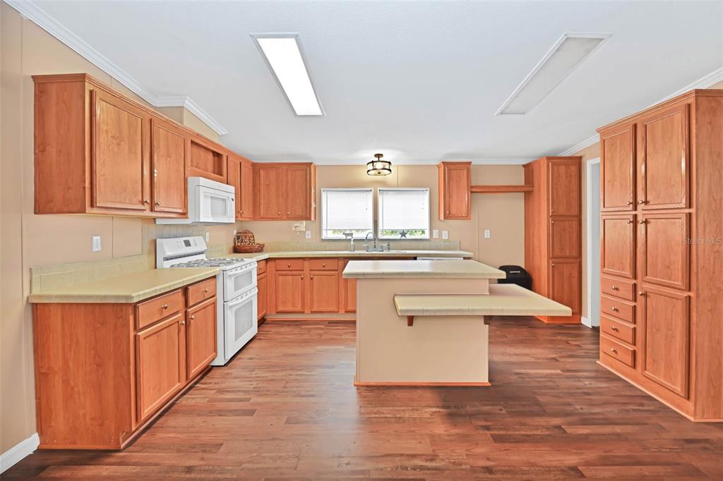 18546 Northeast 5th Terrace Road Citra, FL 32113 - Photo 4 of 30