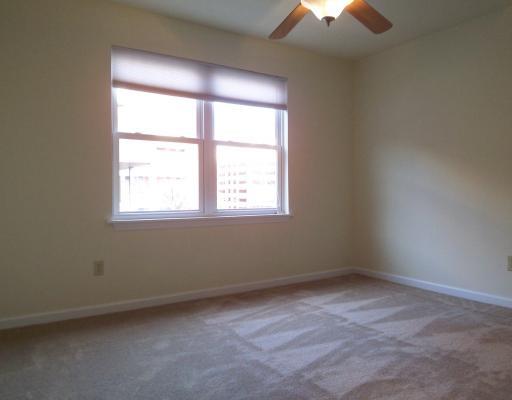125 Chesterfield Road Pittsburgh, PA 15213 - Photo 8 of 13 Master Bedroom.