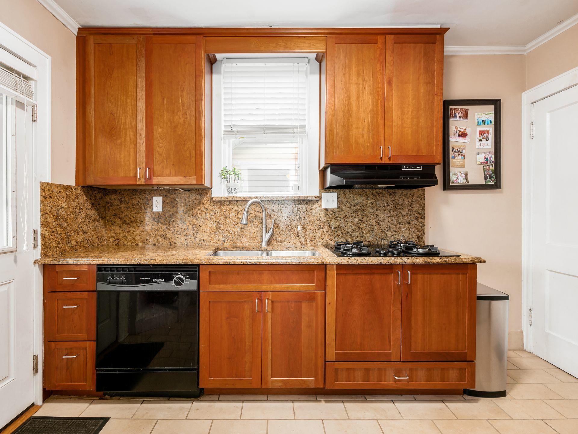 45 East Pacemont Road Columbus, OH 43202 - Photo 5 of 24