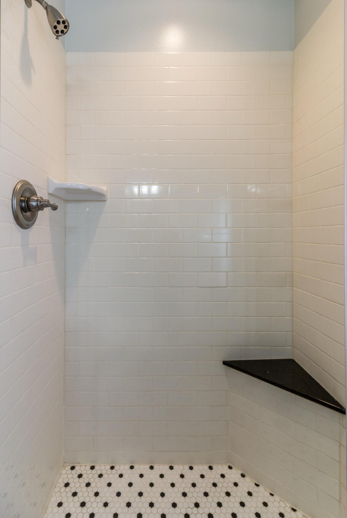 200 Manufacturers Road, Unit 342 Chattanooga, TN 37405 - Photo 19 of 21 Walk-in Shower