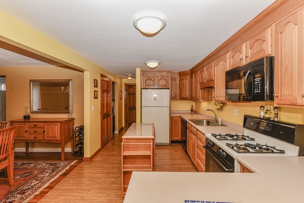 26 Cranmore Road Norwood, MA 02062 - Photo 12 of 41 Gallery Image 12