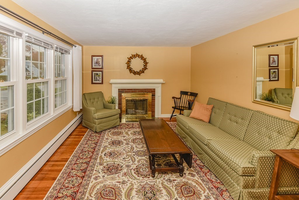 26 Cranmore Road Norwood, MA 02062 - Photo 5 of 41 Gallery Image 5