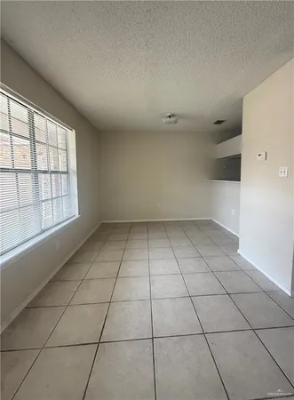 $650 | 118-120 Gastel Circle, Unit 12, Edinburg, TX 78539