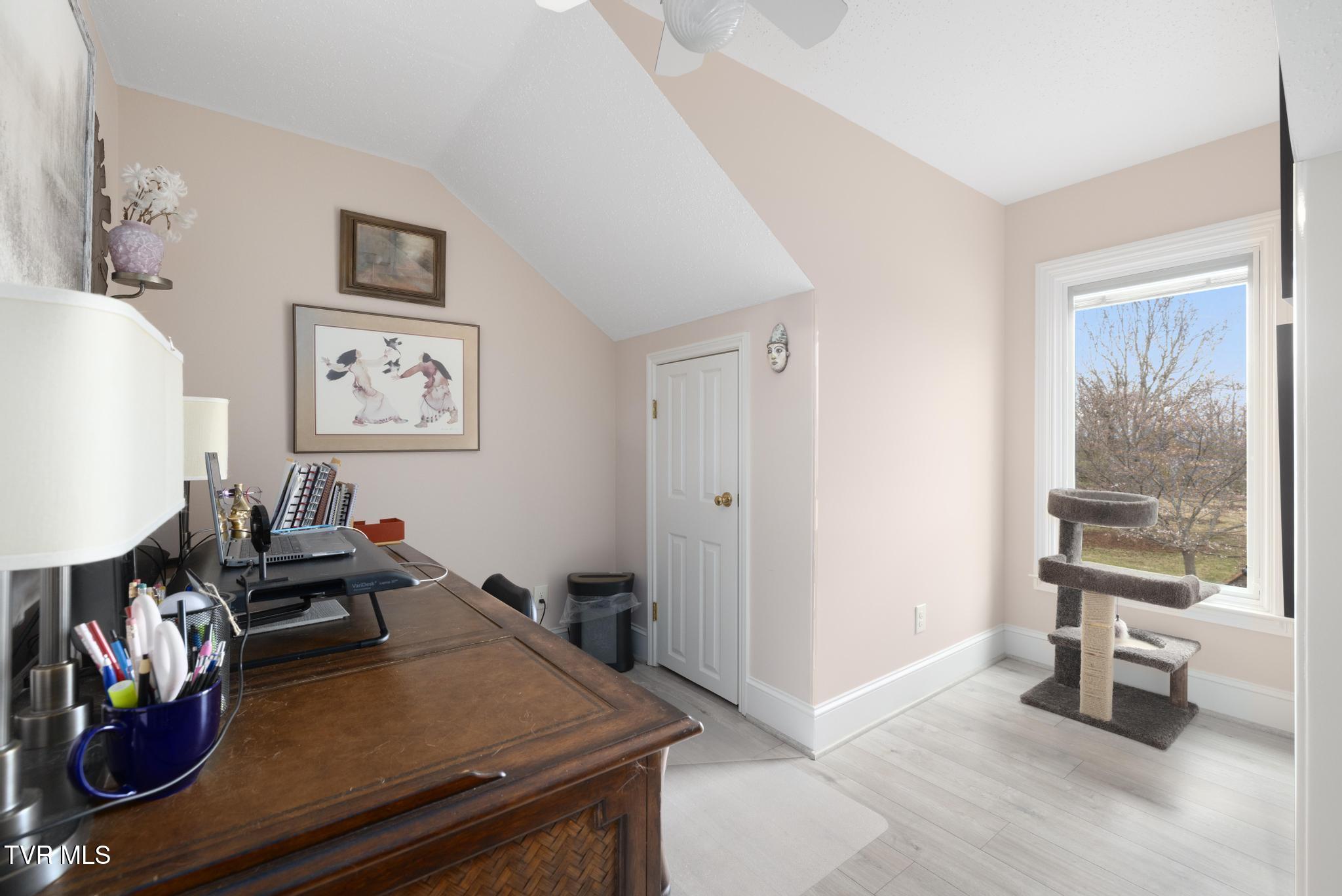 112 Barberry Road, Unit 40 Johnson City, TN 37604 - Photo 19 of 35 Landing