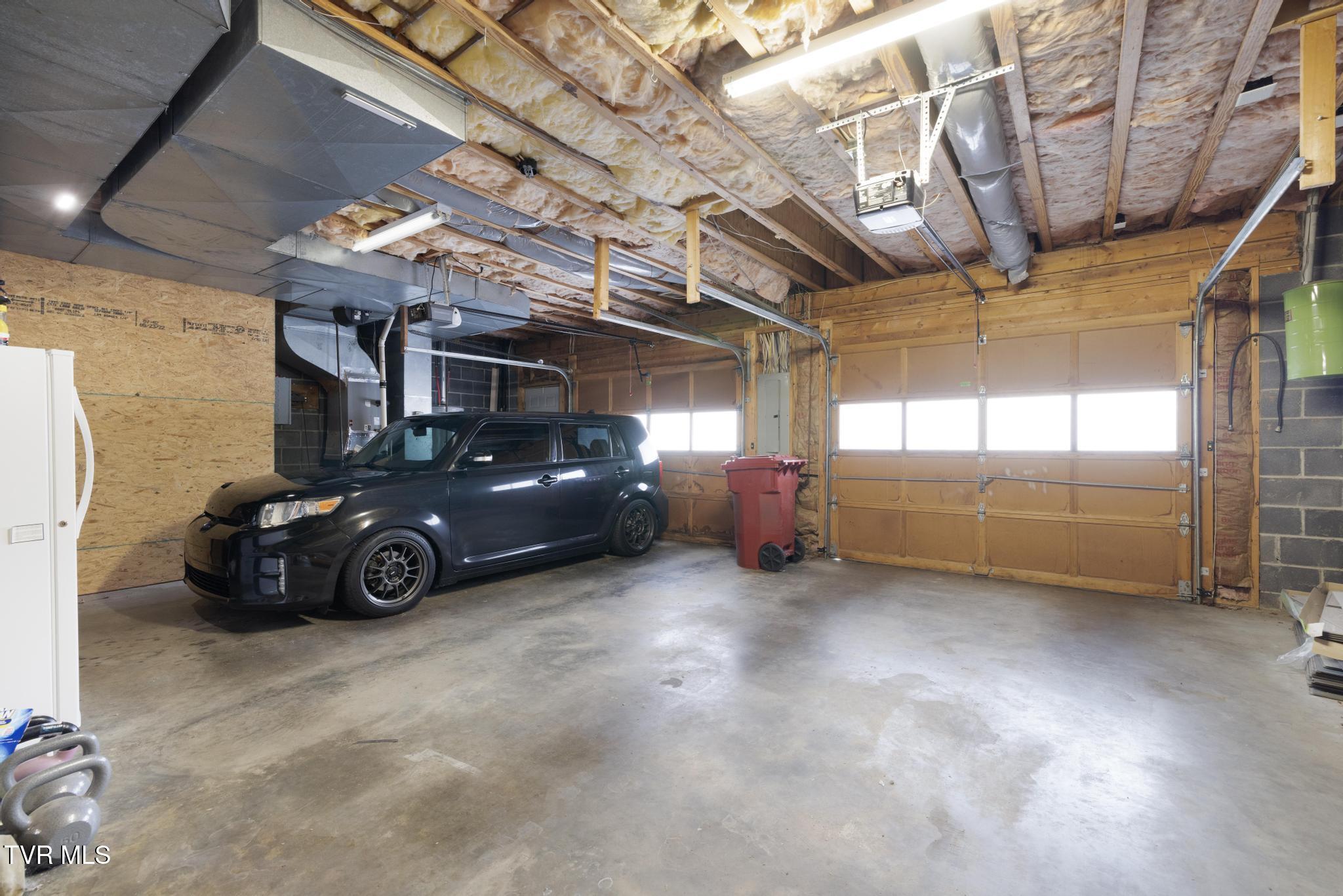 112 Barberry Road, Unit 40 Johnson City, TN 37604 - Photo 30 of 35 Garage