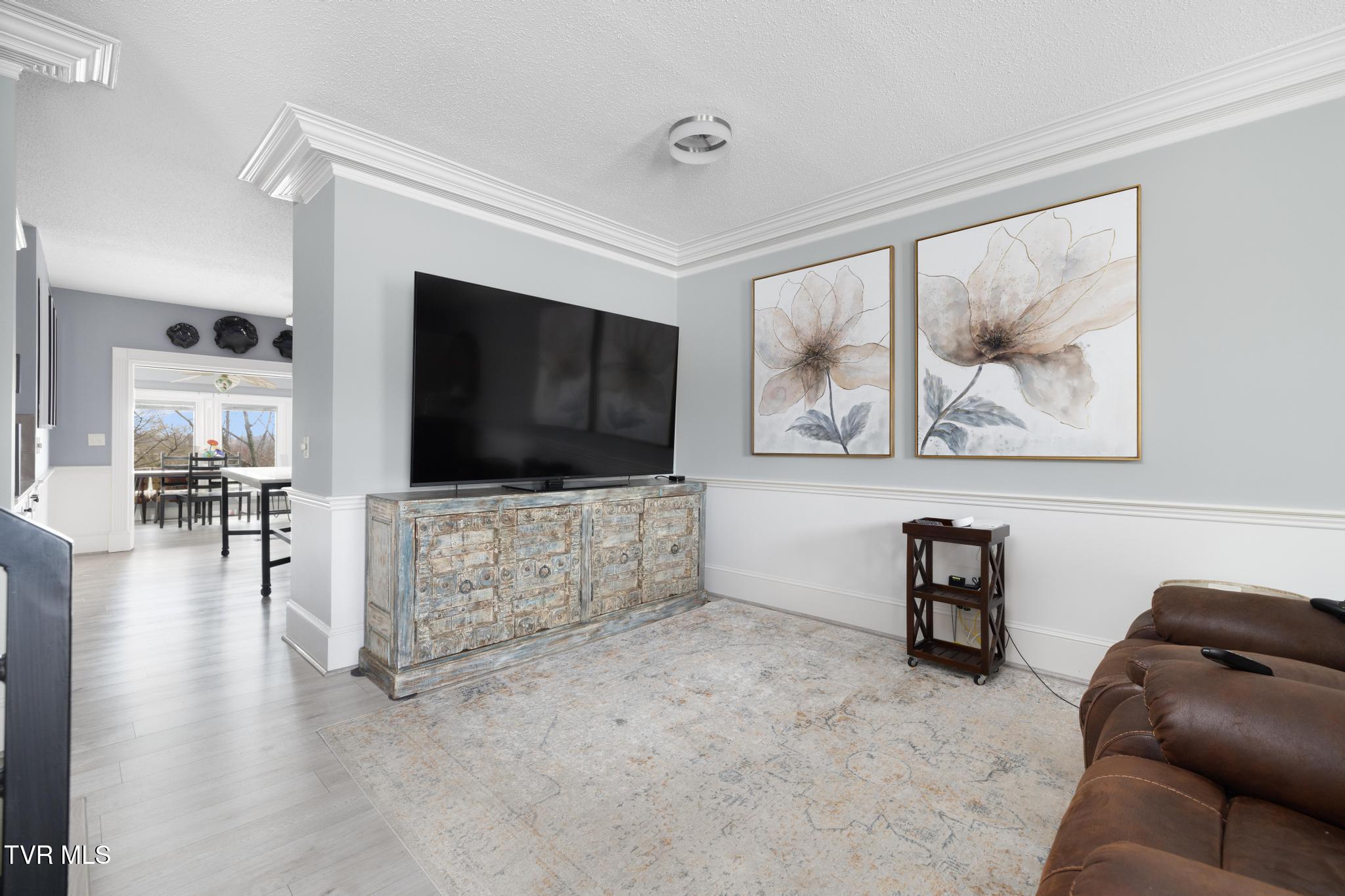 112 Barberry Road, Unit 40 Johnson City, TN 37604 - Photo 8 of 35 Living room