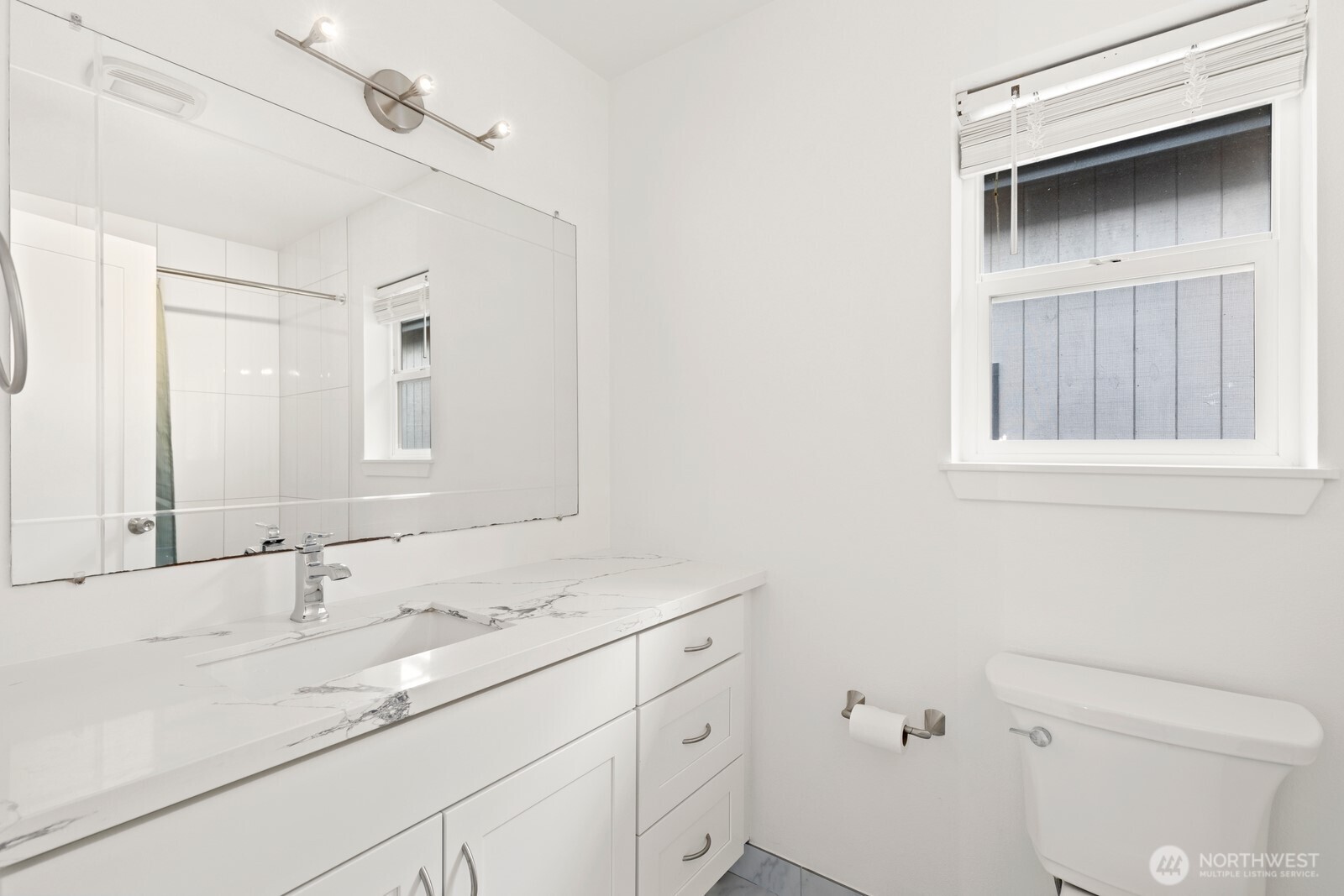 2428 Northeast 13th Street Renton, WA 98056 - Photo 19 of 24