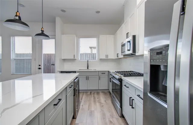 $370,000 | 2054 Johanna Drive, Houston, TX 77055