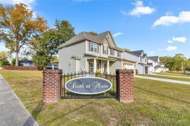 $2,300 | 101 East 6th Avenue, Raeford, NC 28376