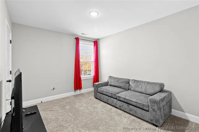 $2,300 | 101 East 6th Avenue, Raeford, NC 28376