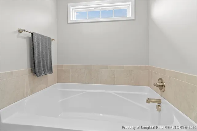 $2,300 | 101 East 6th Avenue, Raeford, NC 28376