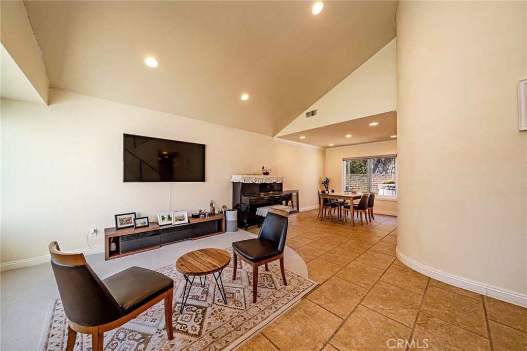 141 Meadowcreek Road Brea, CA 92821 - Photo 2 of 42 Gallery Image 2
