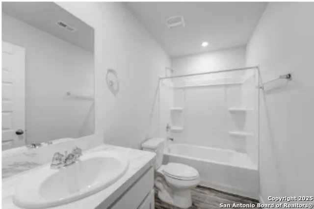 $211,100 | 701 Cadena Loop, Kenedy, TX 78119