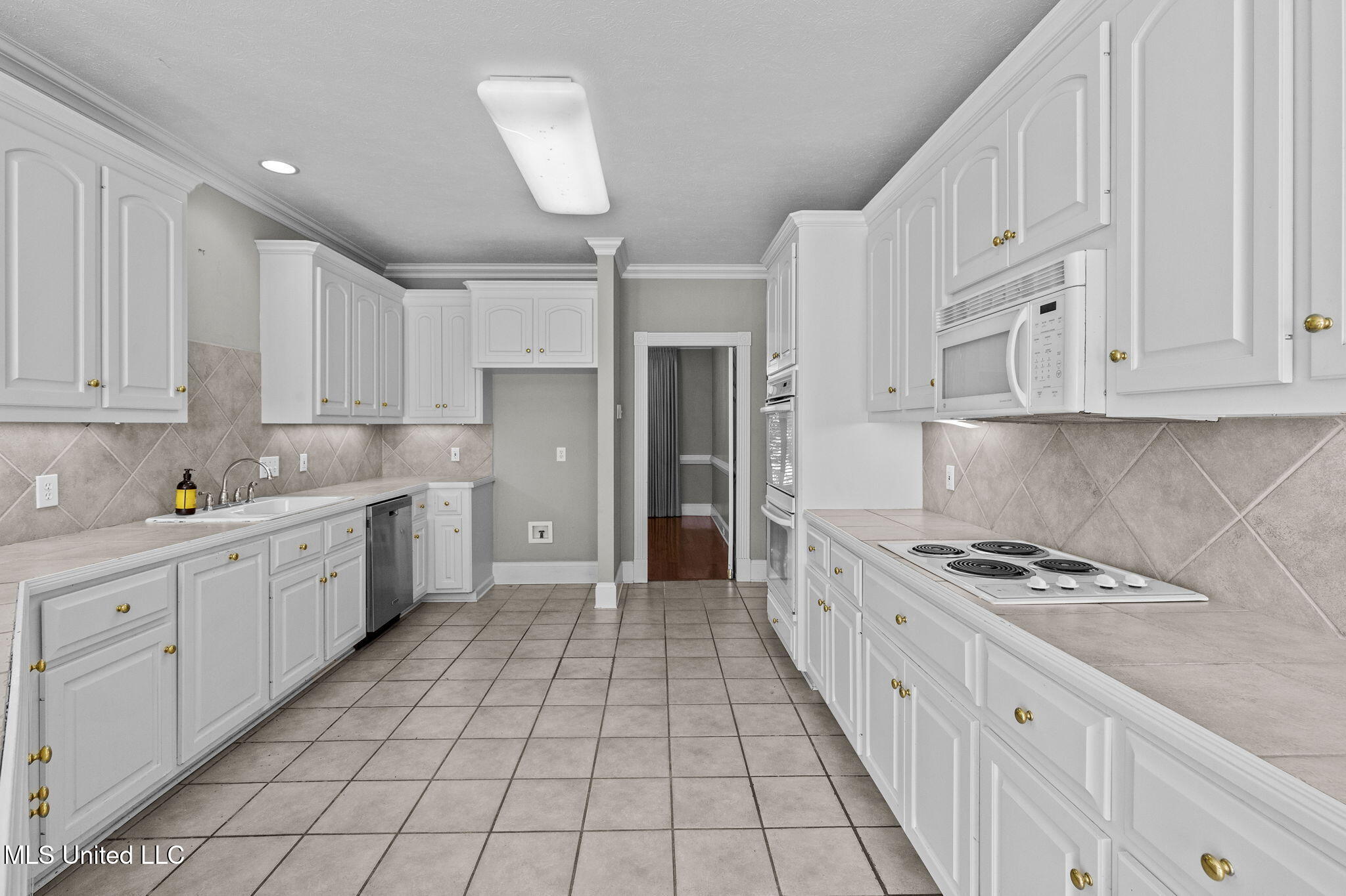 313 Colony Ridge Court Ridgeland, MS 39157 - Photo 11 of 56 18-web-or-mls-313 Colony Ridge-18