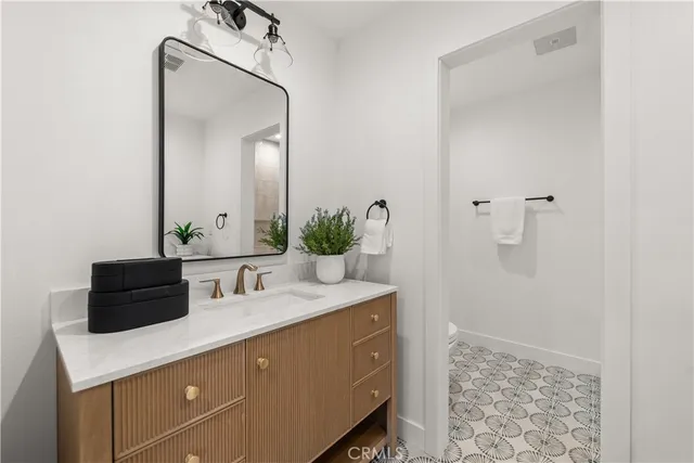 $1,849,000 | 3424 Summerset Circle, Costa Mesa, CA 92626