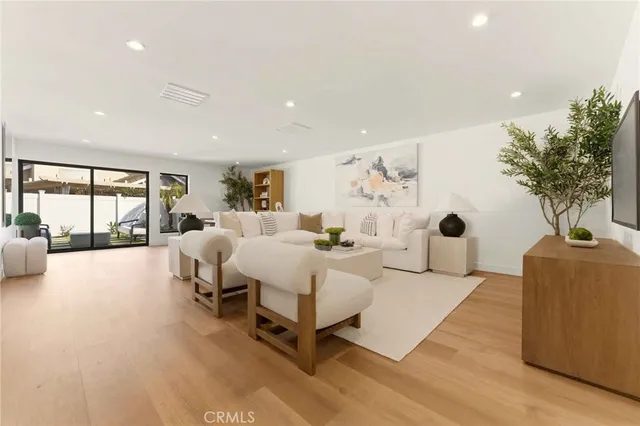 $1,849,000 | 3424 Summerset Circle, Costa Mesa, CA 92626