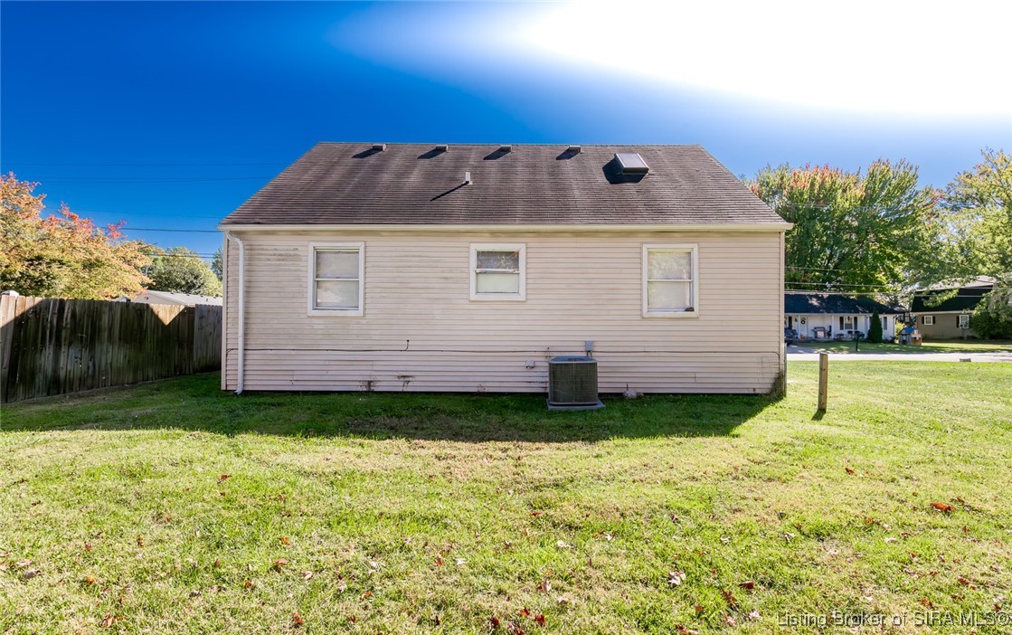 3941 Carver Street New Albany, IN 47150 - Photo 5 of 45